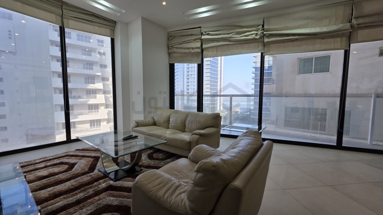 property 4900 image 0