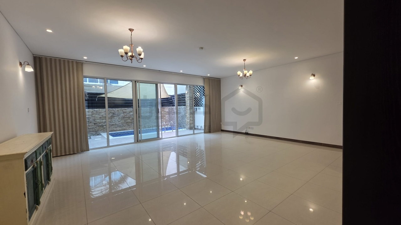 property 4912 image 0