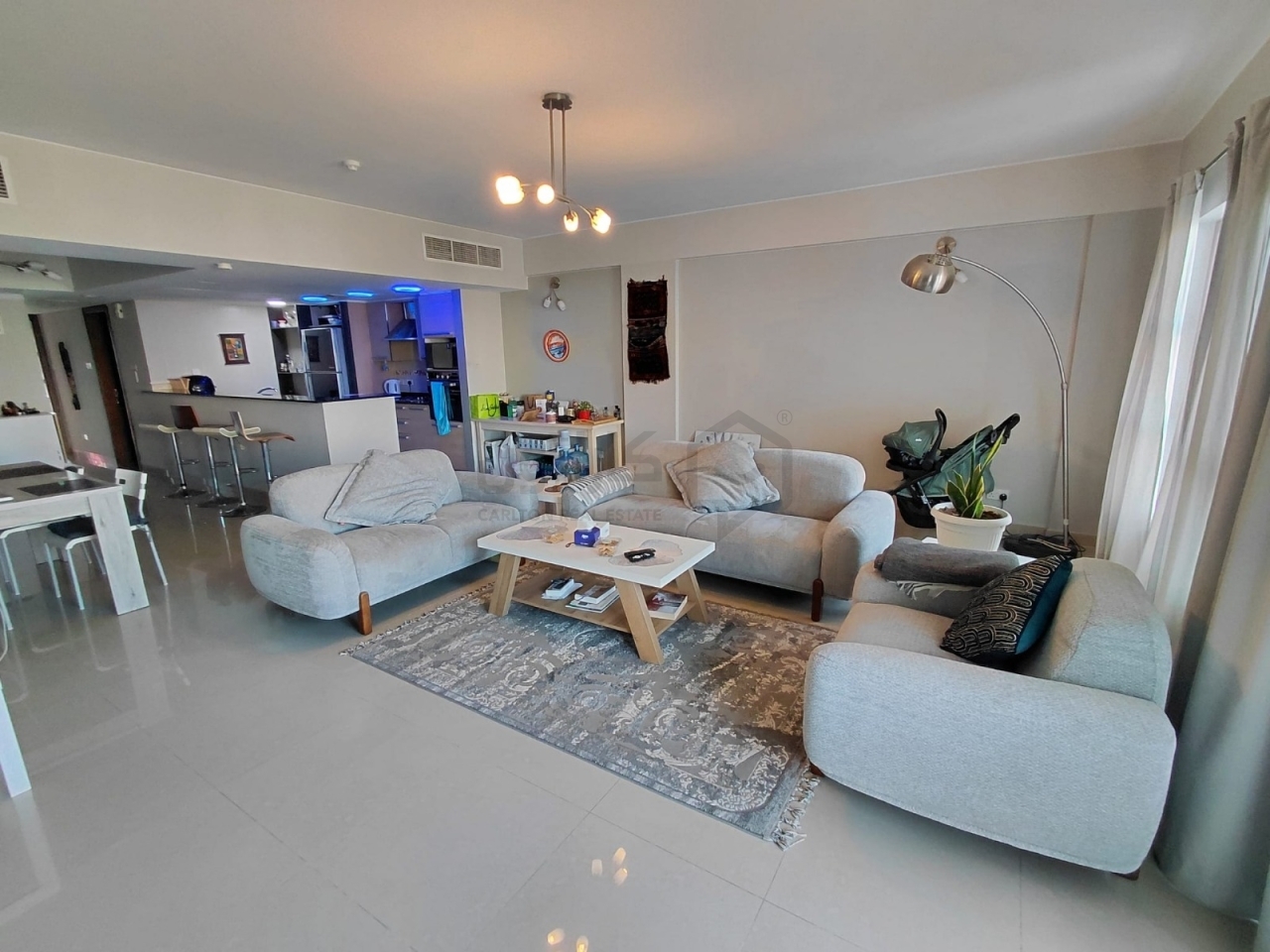 property 4913 image 0