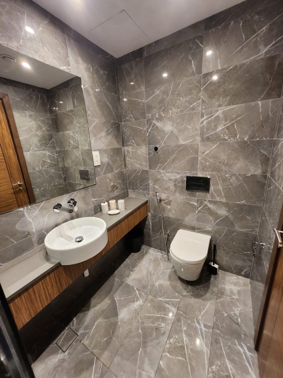 property 4927 image 3