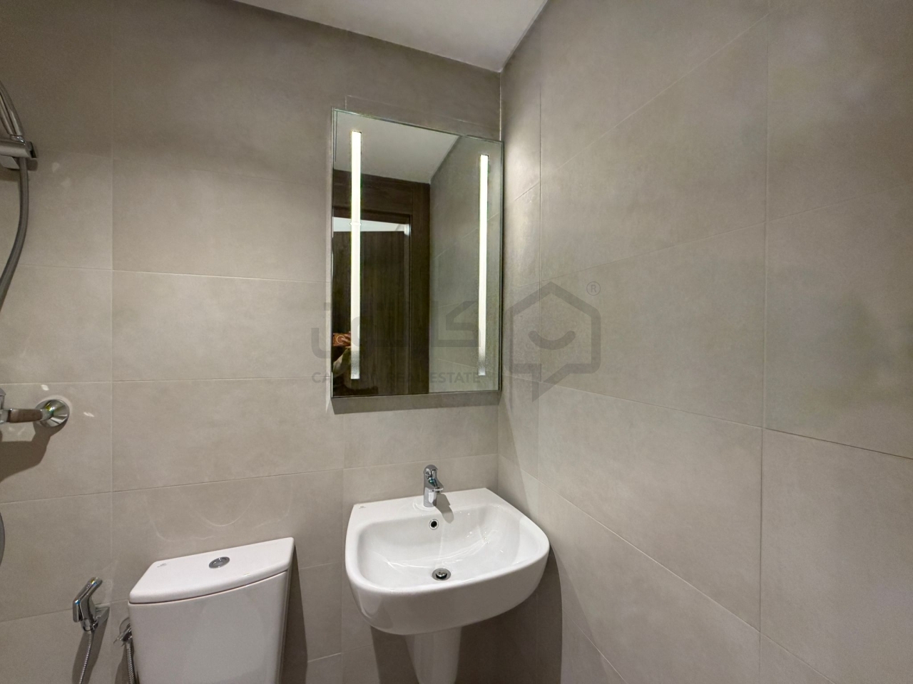 property 4930 image 3
