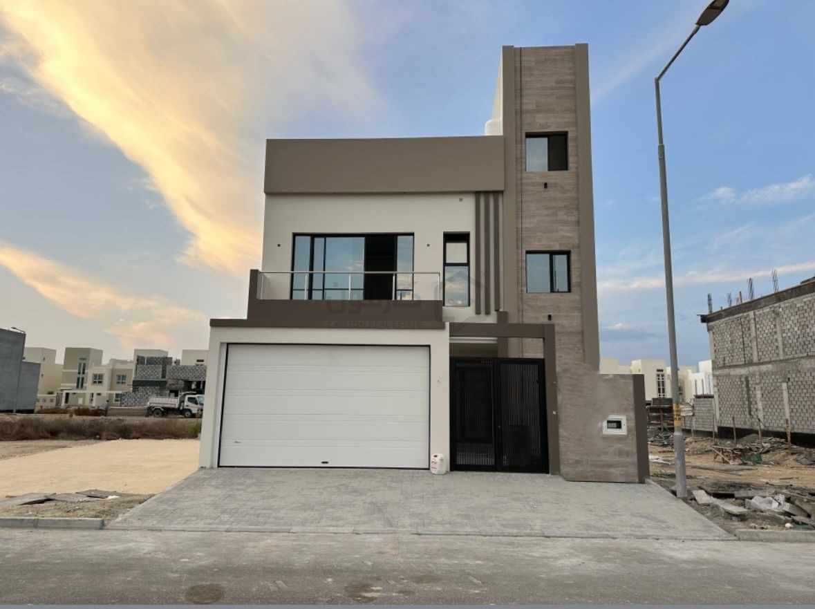 property 496 image 0