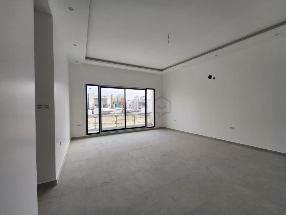 property 496 image 3