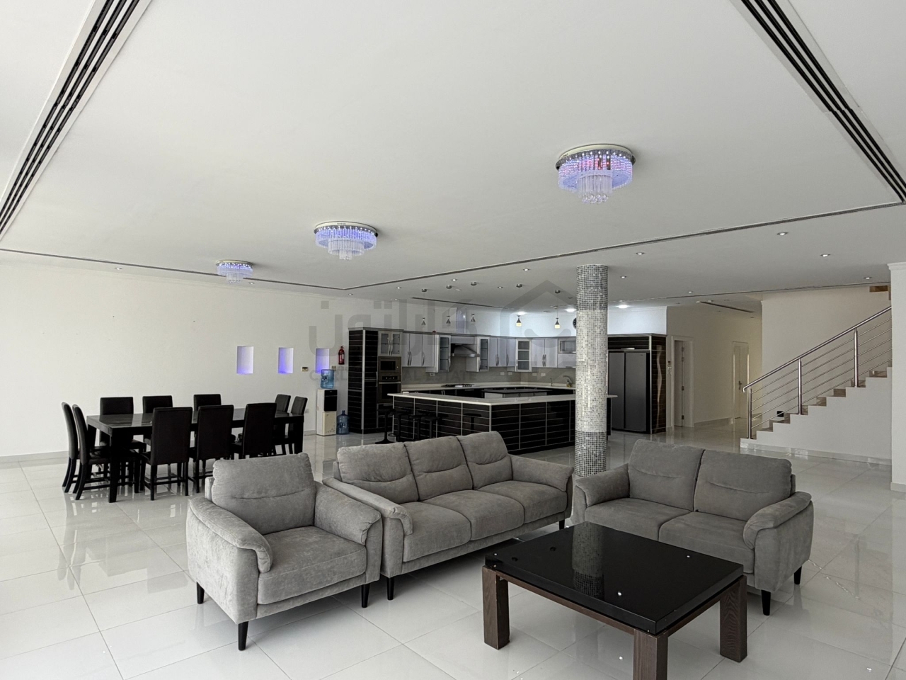 property 5052 image 0