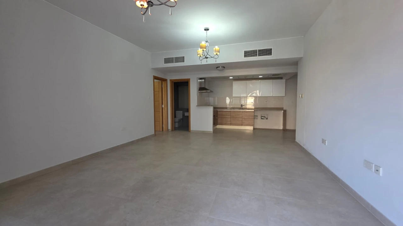 property 5242 image 0