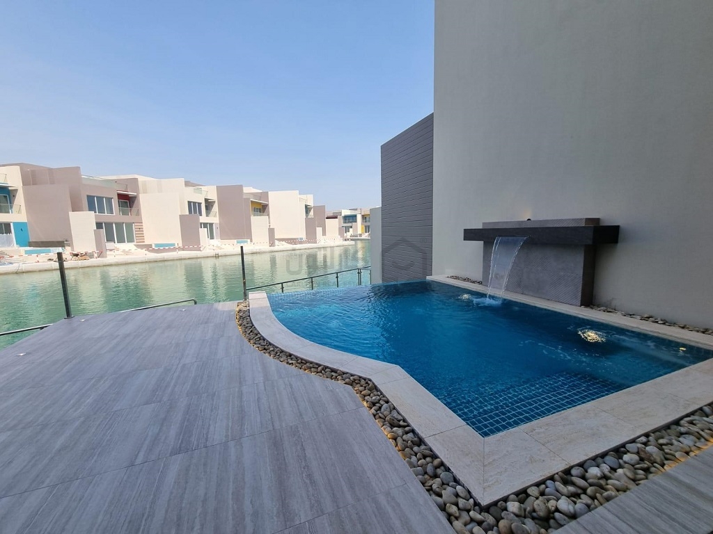 property 532 image 0