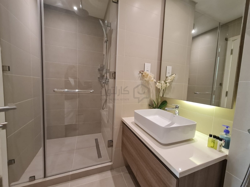 property 575 image 4