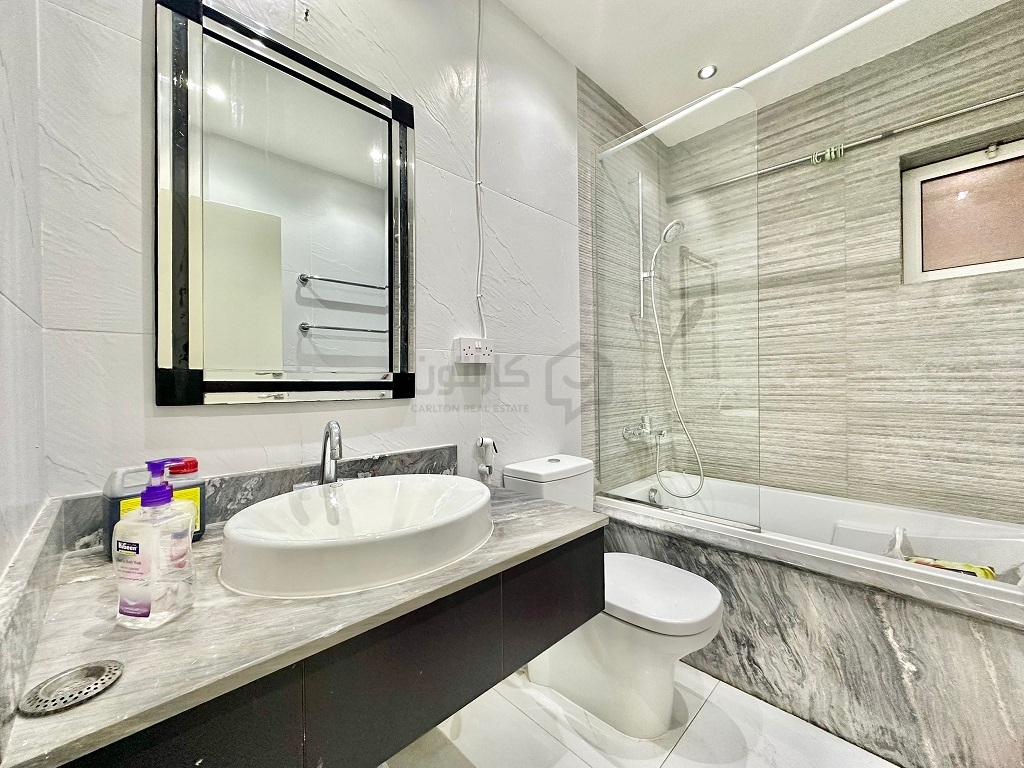property 594 image 3