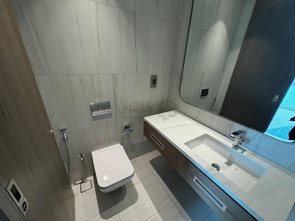 property 684 image 2