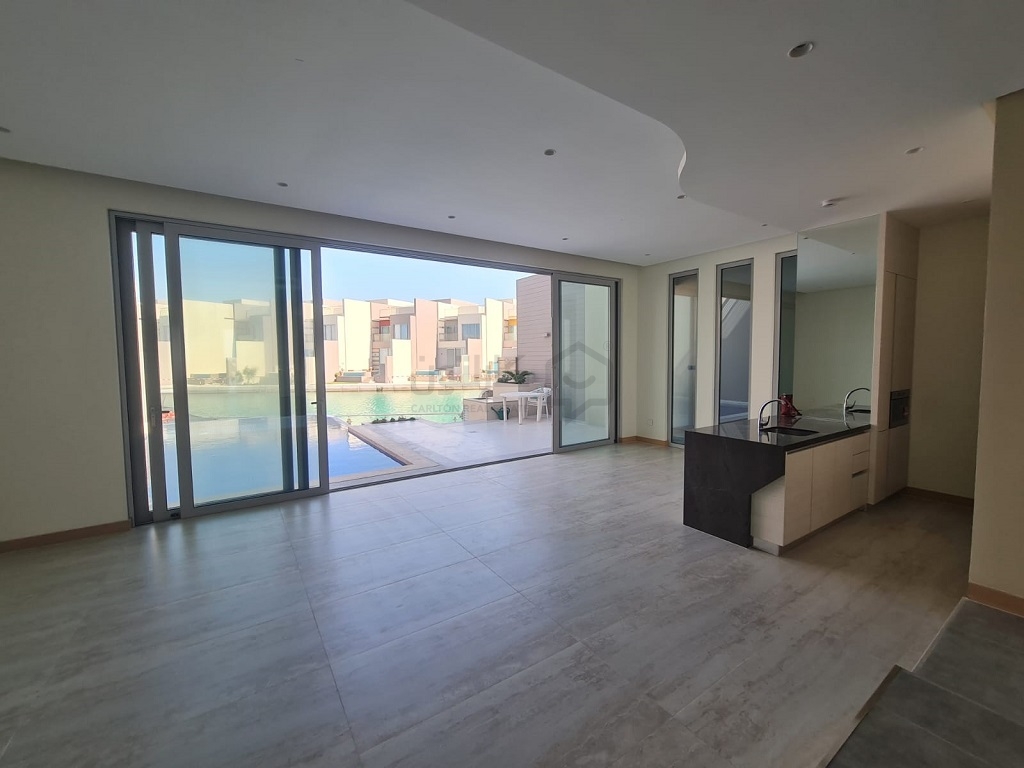 property 714 image 3
