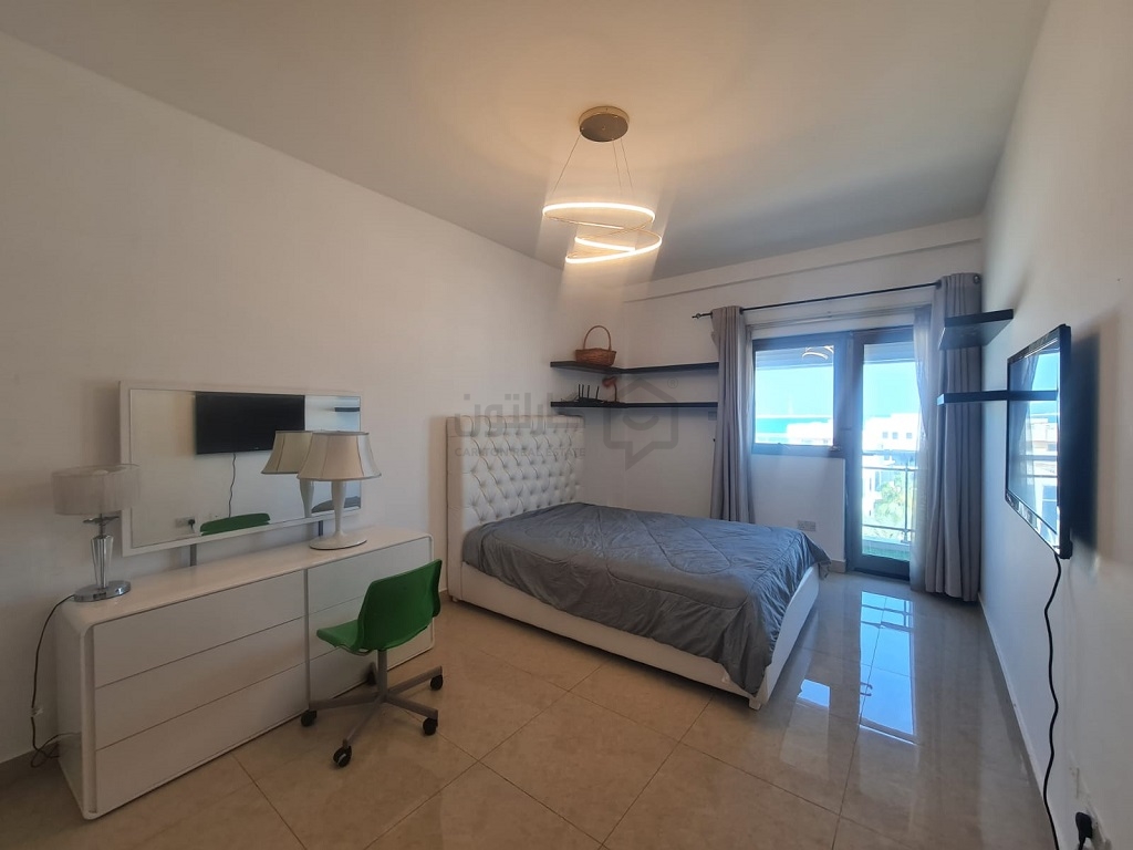 property 726 image 4
