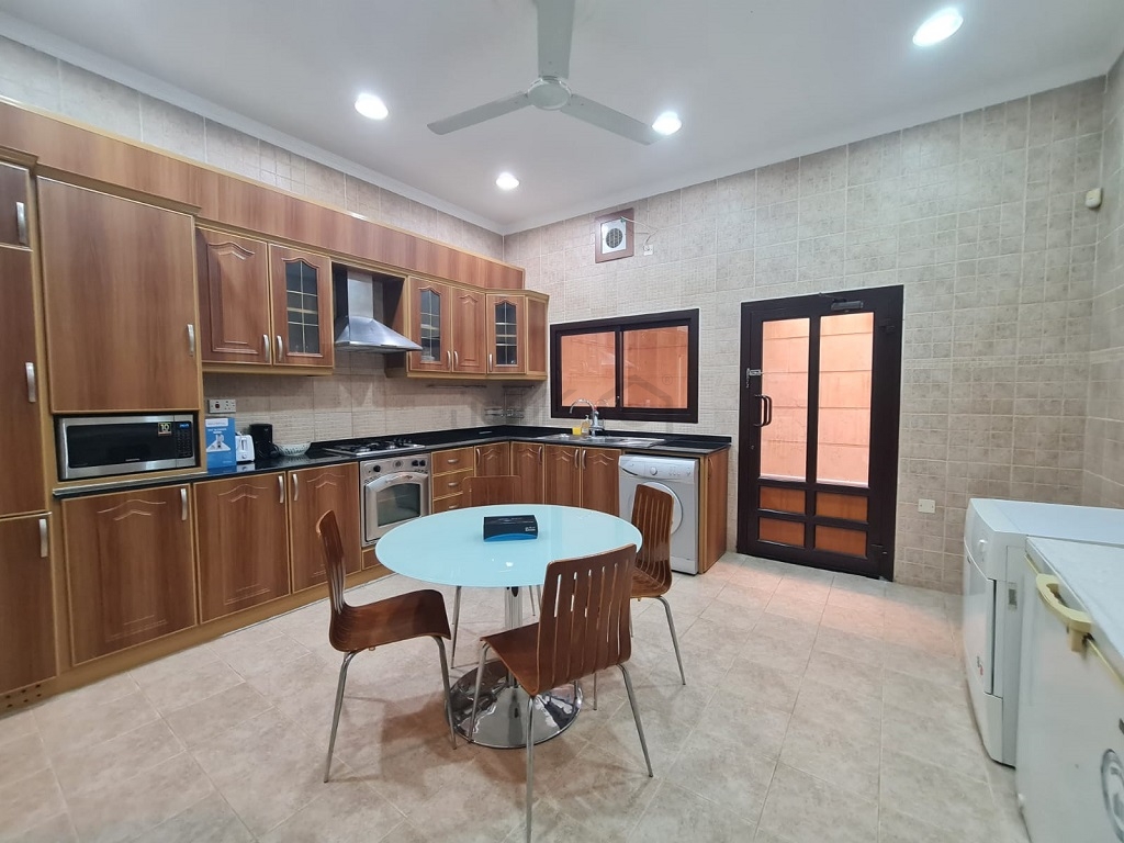 property 736 image 3