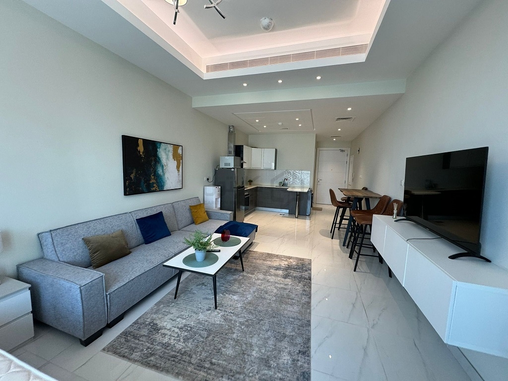 property 740 image 4