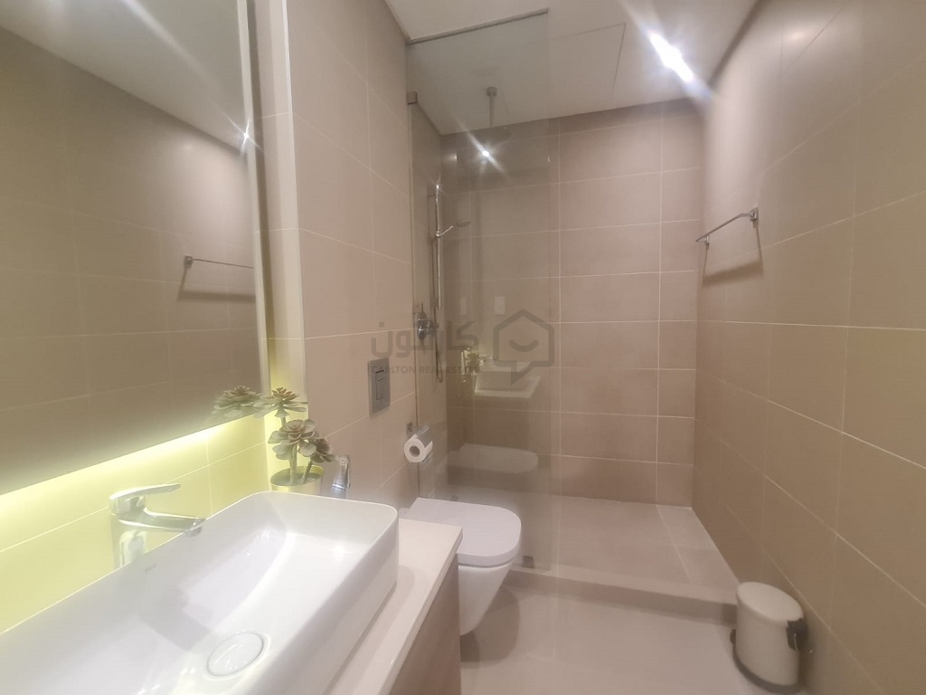 property 757 image 4