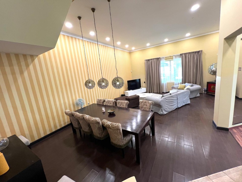 property 76 image 1