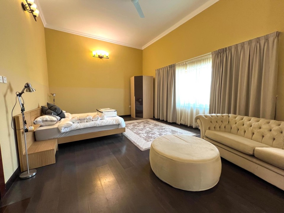 property 76 image 4