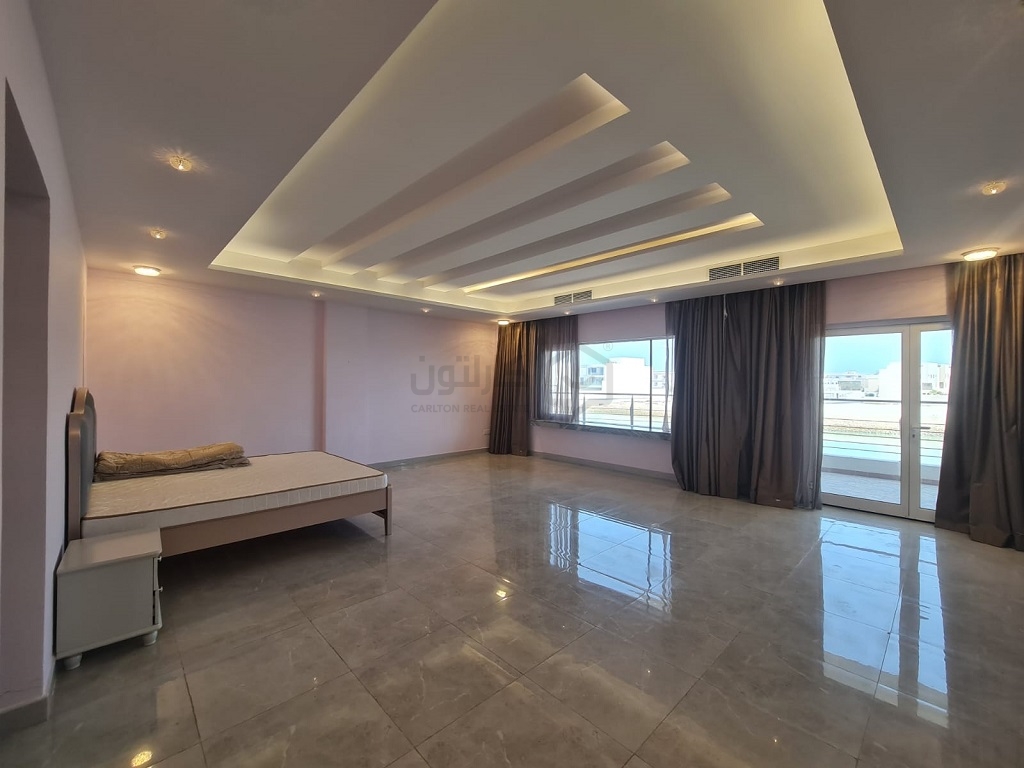 property 767 image 2
