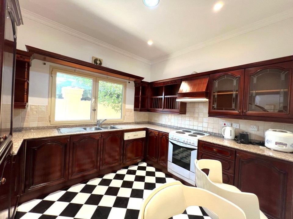 property 77 image 1