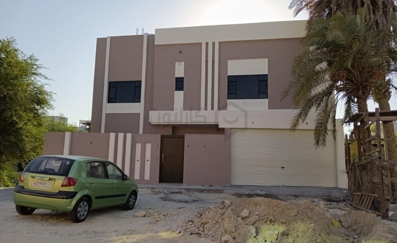 property 776 image 0
