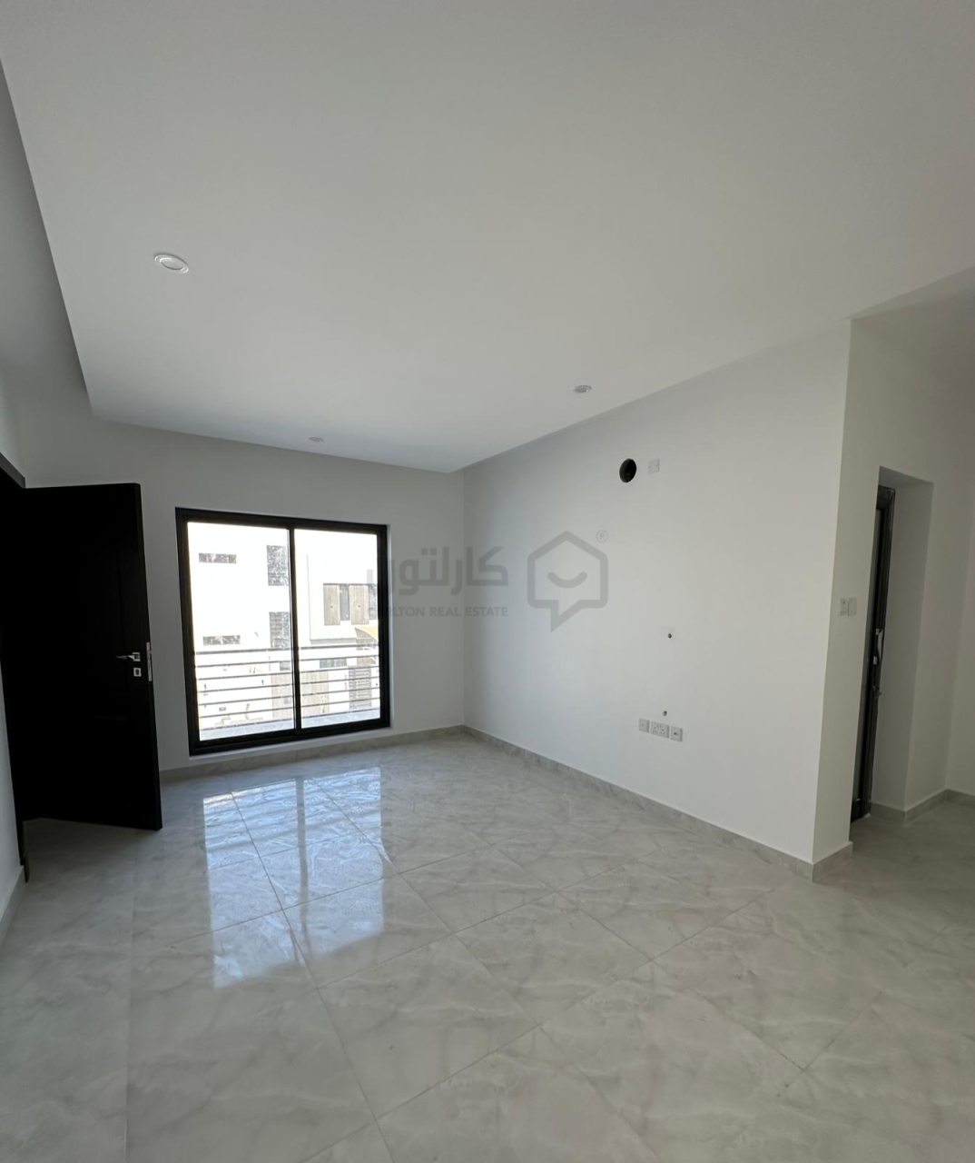 property 780 image 3