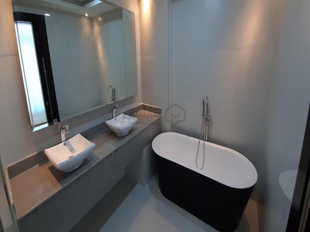 property 799 image 4
