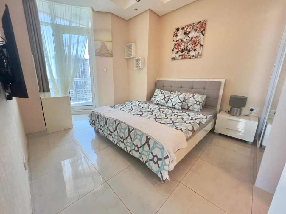 property 8 image 3