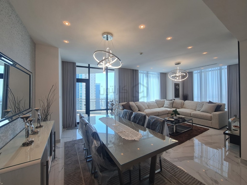 property 811 image 0