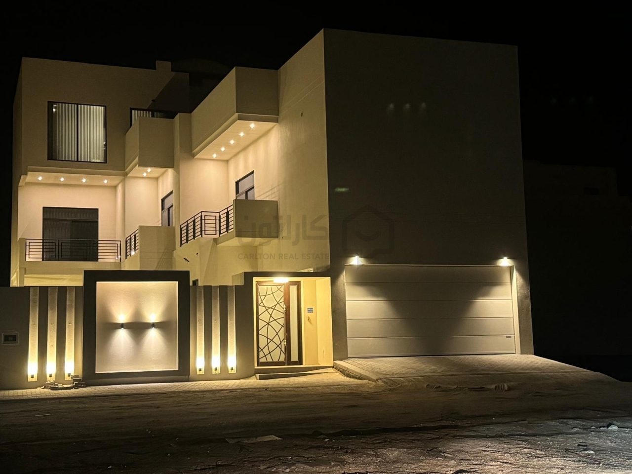 property 822 image 0