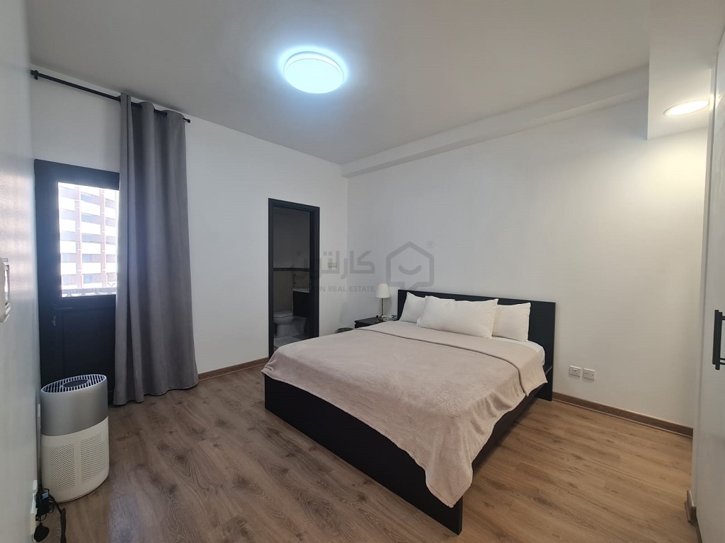 property 824 image 4