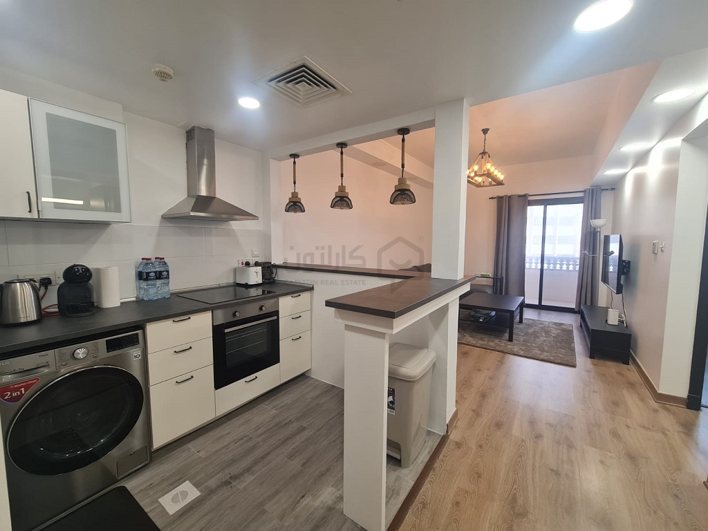 property 824 image 1