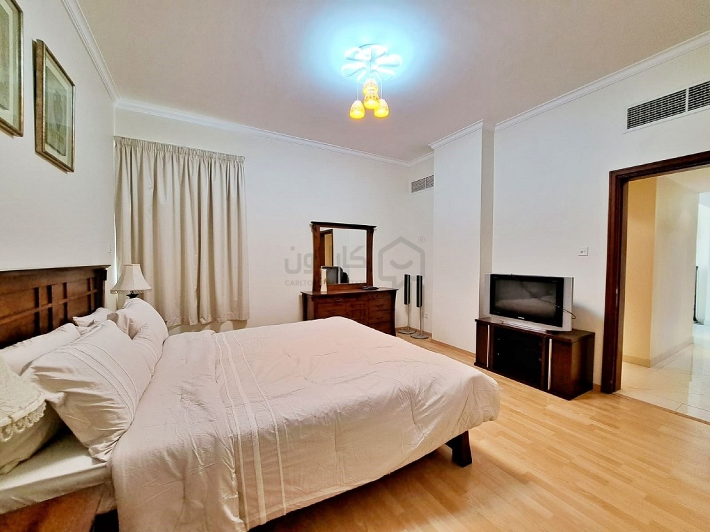 property 828 image 2
