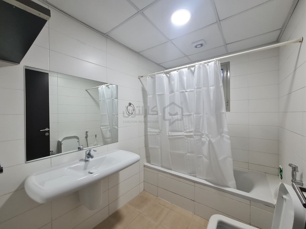 property 829 image 2