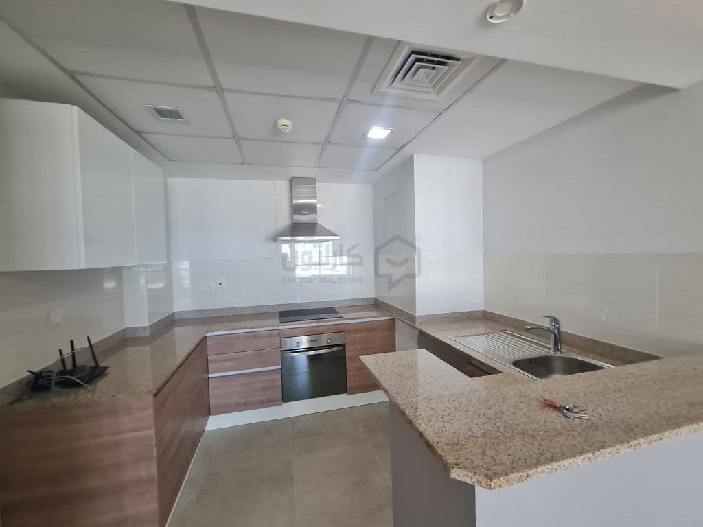 property 833 image 1