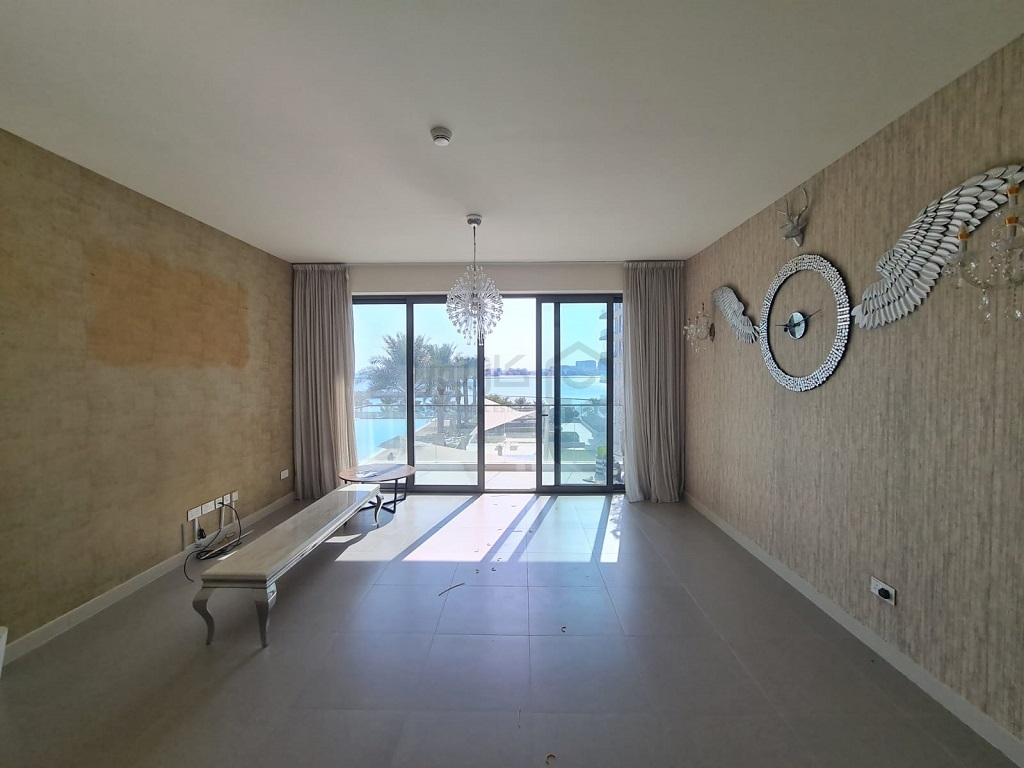 property 835 image 1
