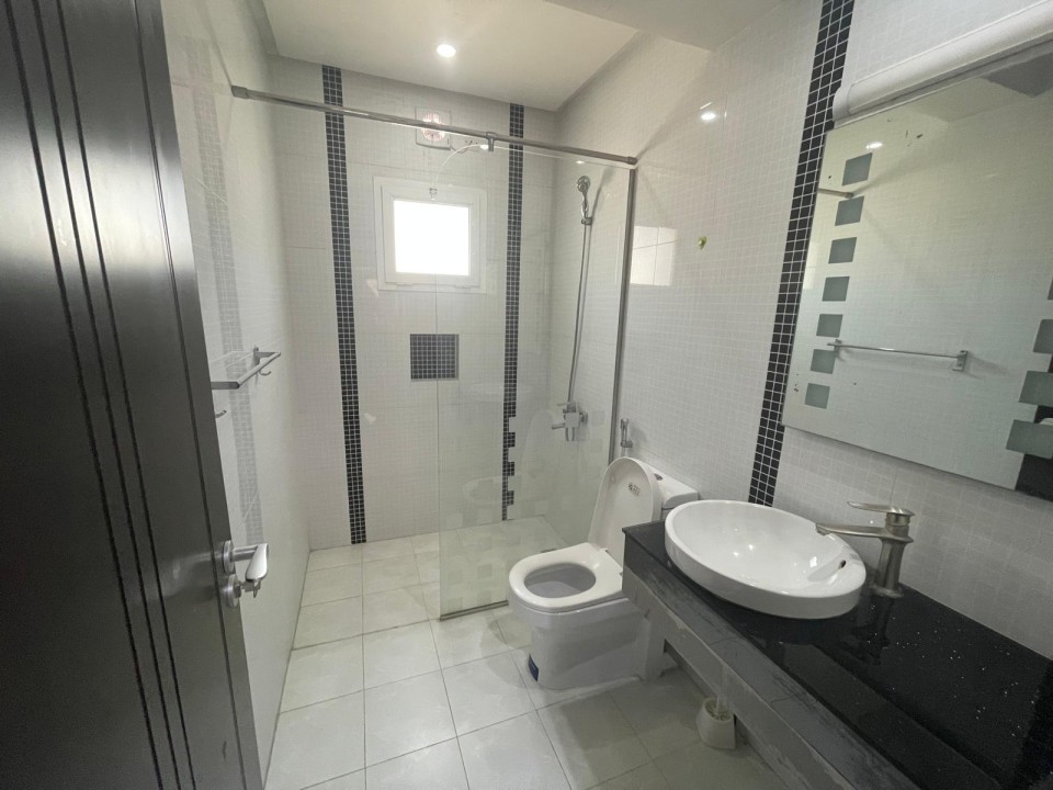 property 84 image 1