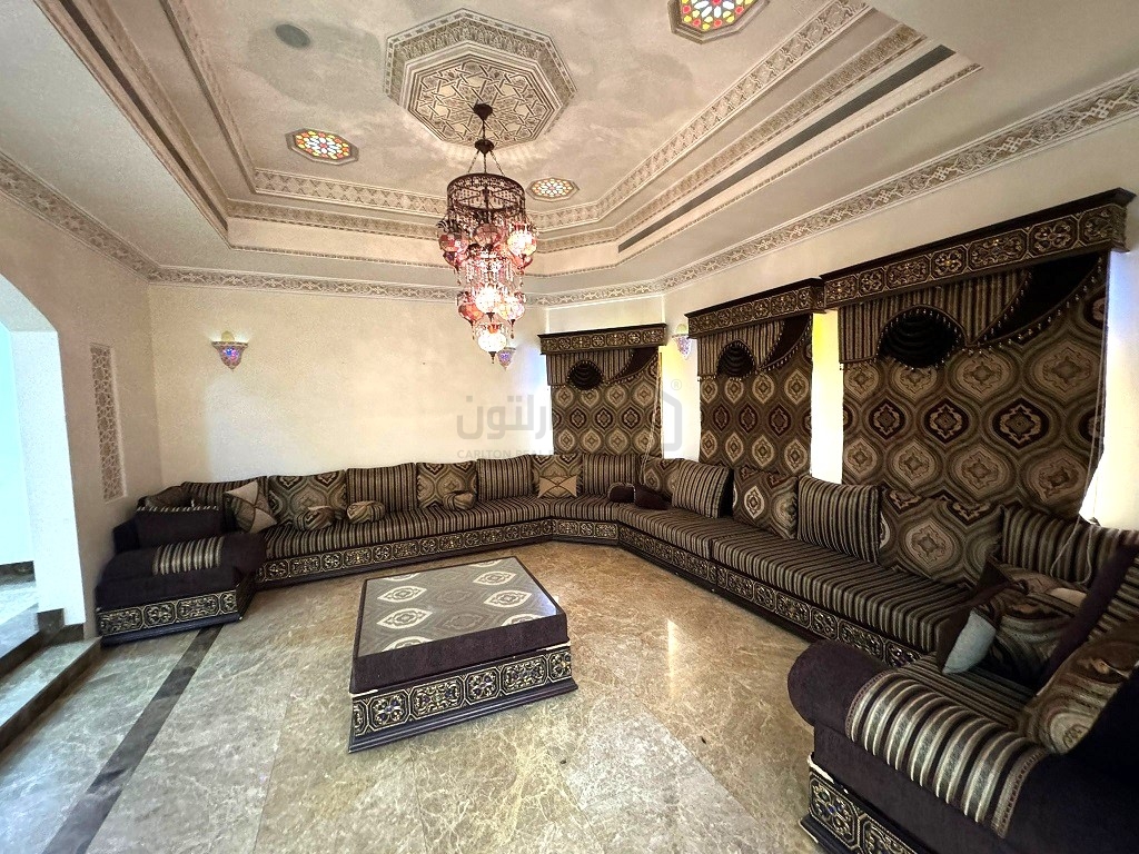 property 844 image 2