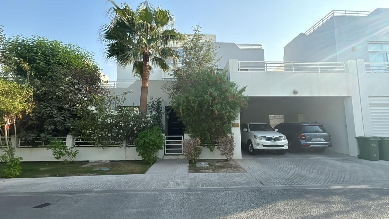 property 850 image 0