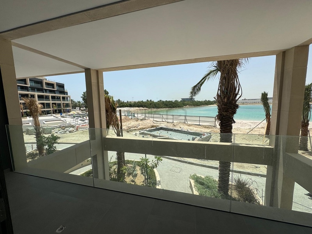 property 874 image 4