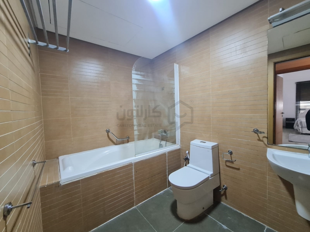 property 878 image 3