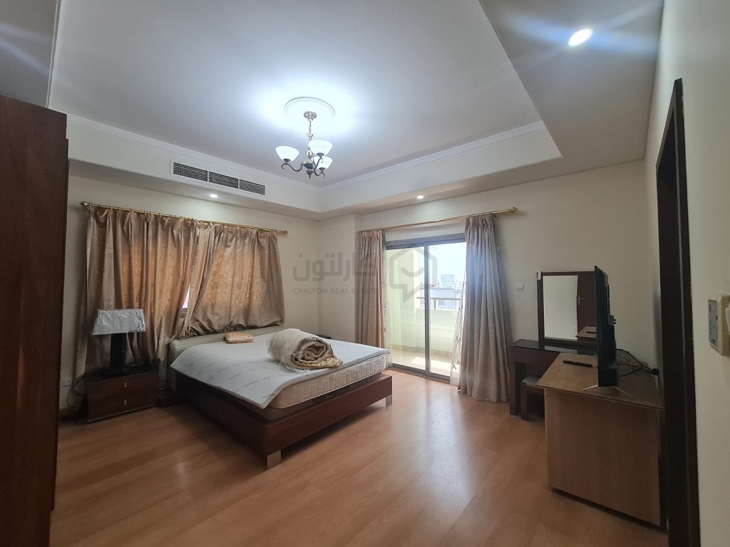property 881 image 2