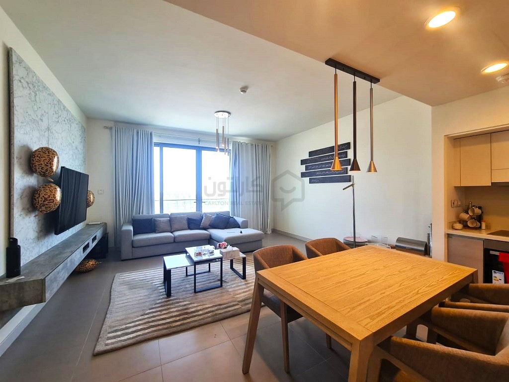 property 884 image 3