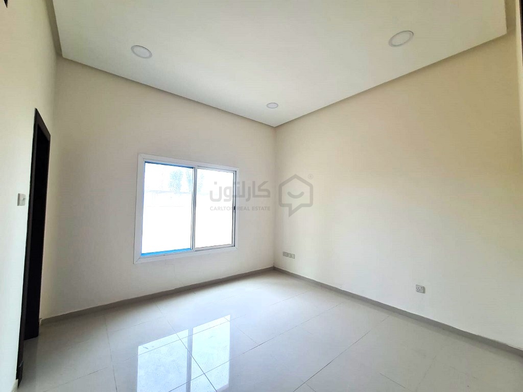 property 885 image 3