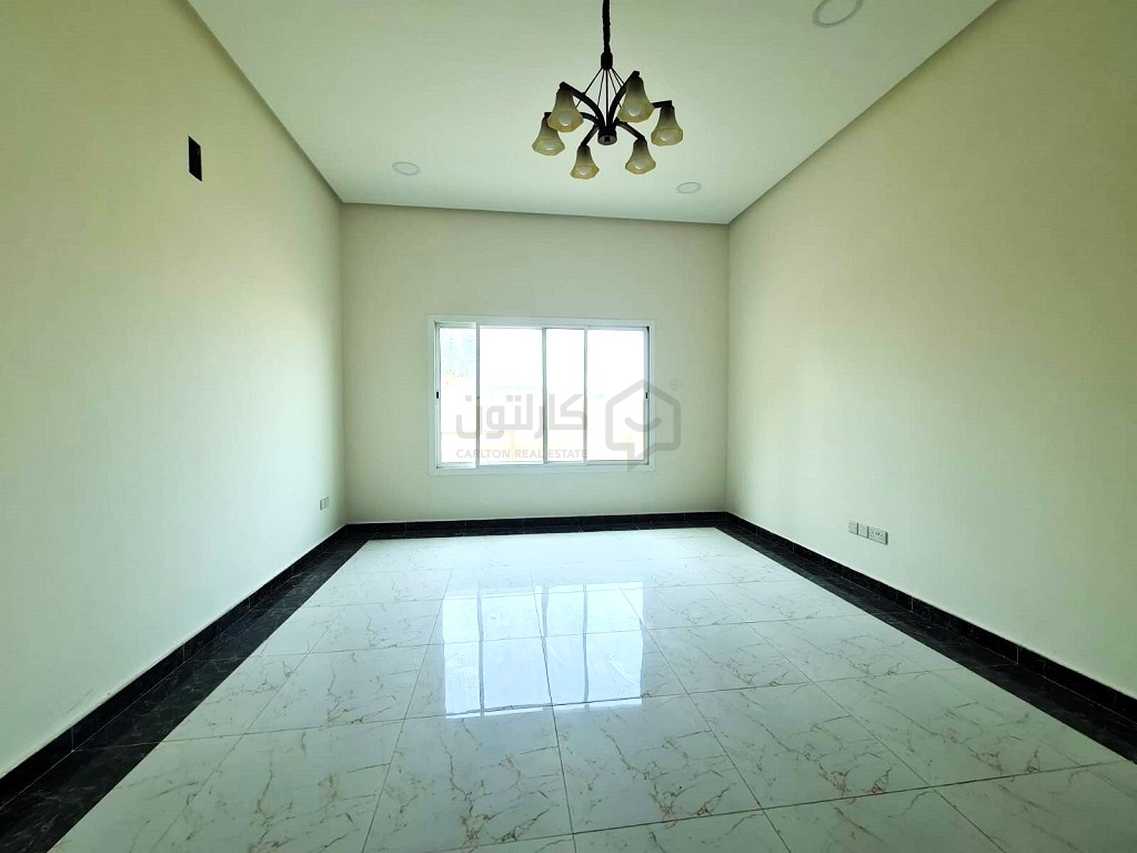 property 885 image 2