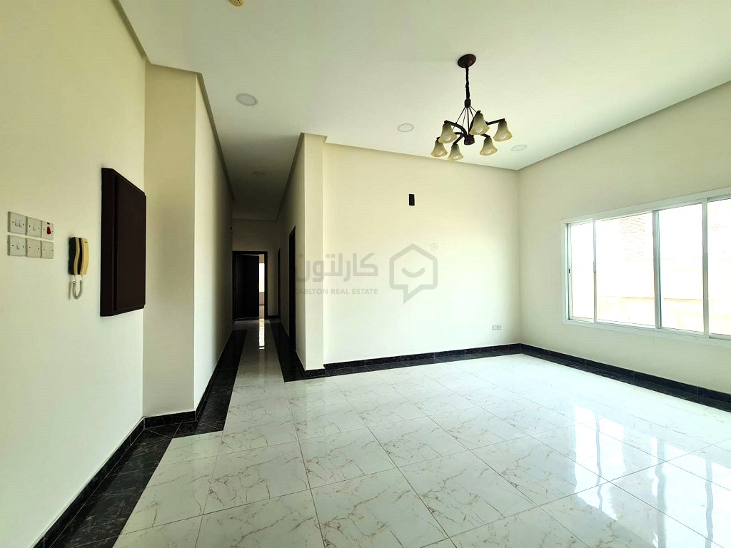 property 885 image 0