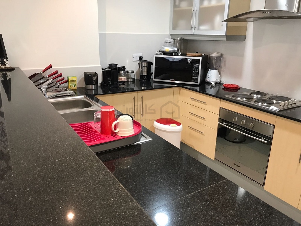 property 890 image 1