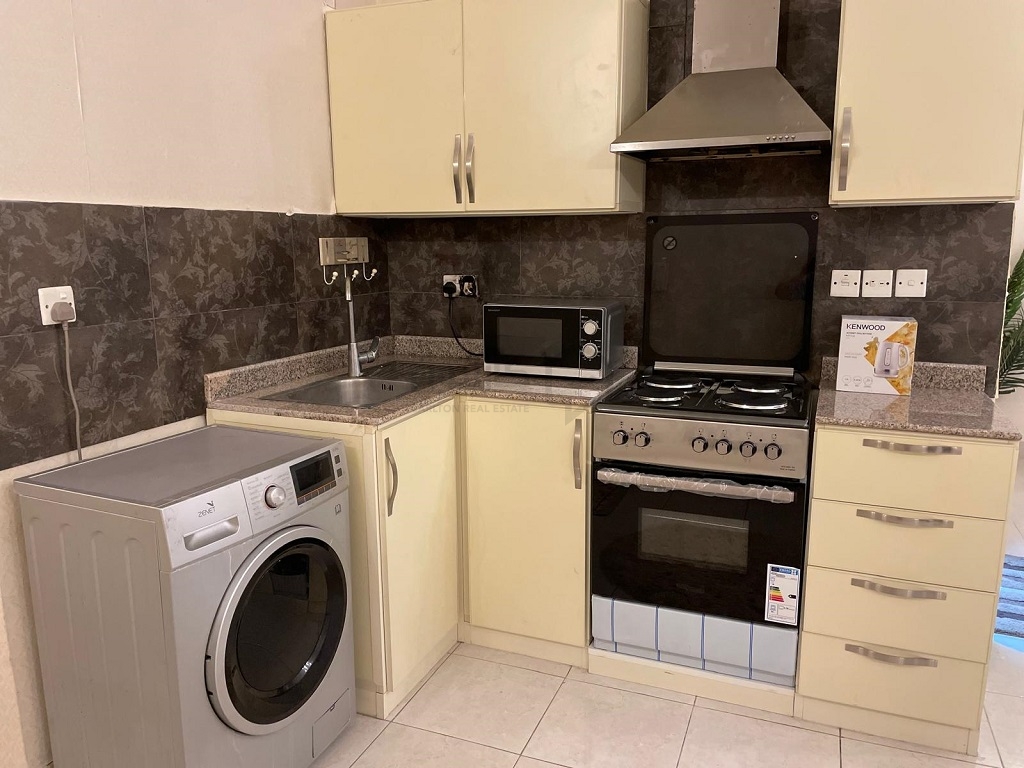 property 898 image 3