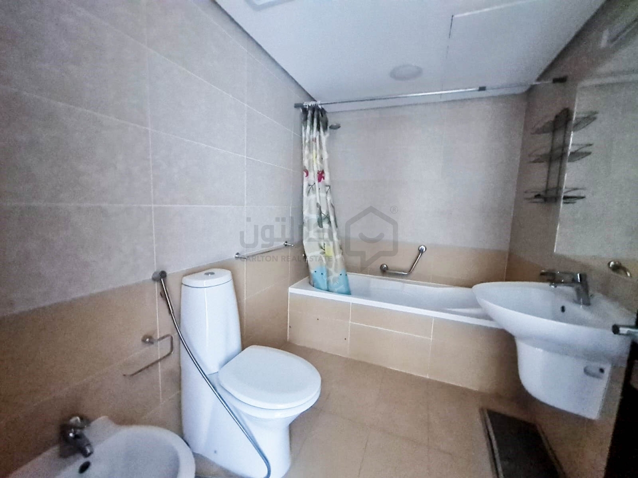 property 987 image 4